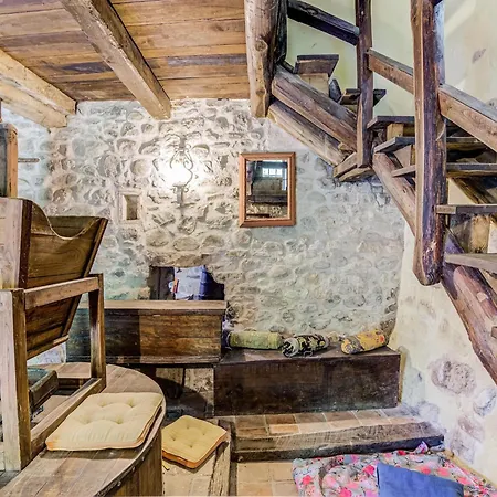 Family Mill Stay With Bbq Holiday home